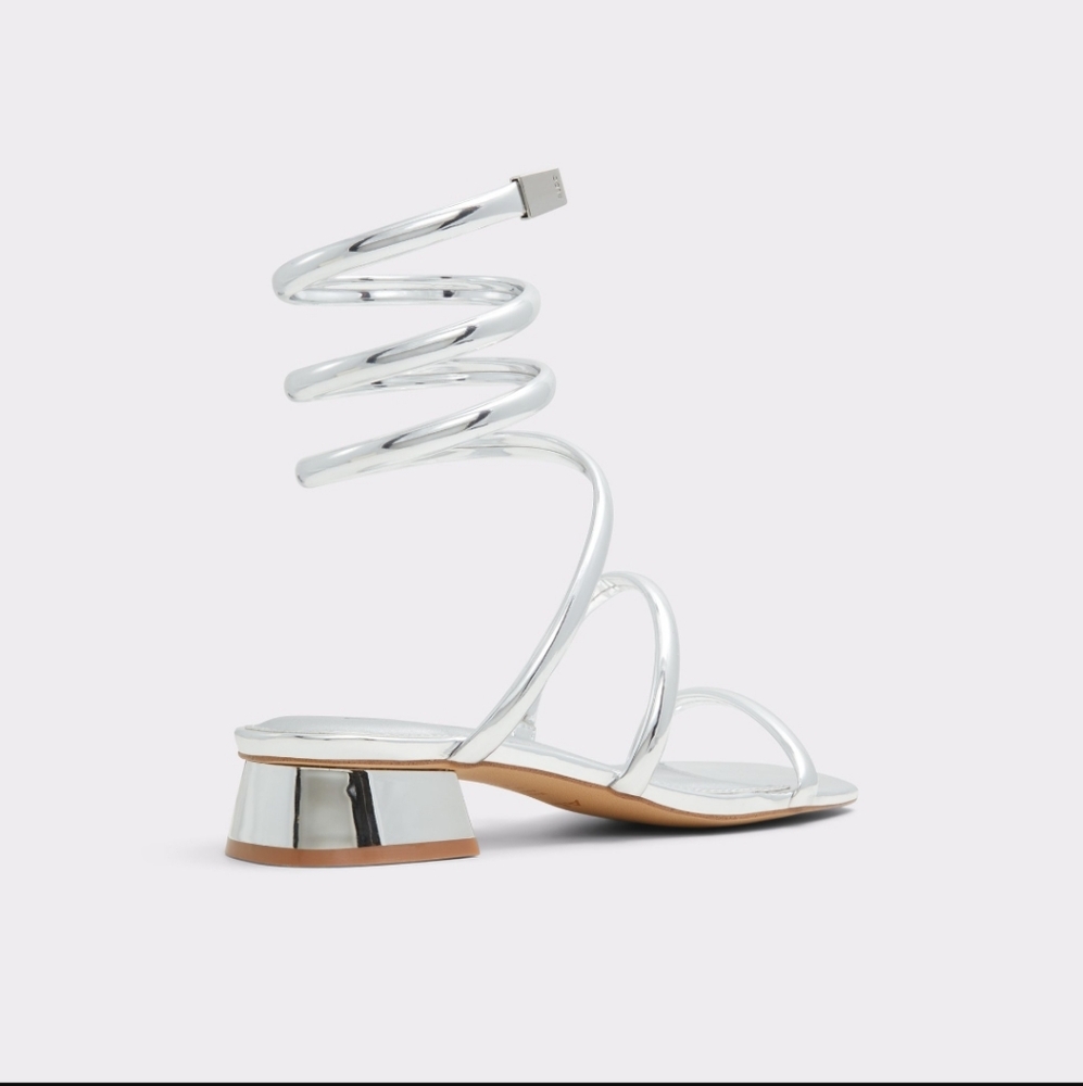 Aldo Spinna Silver Spiral Up Strappy Patent Leather Sandals Size 7 - Picture 4 of 15